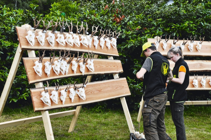 Do výkonu práva myslivosti a všeho, co s ním souvisí, jsou intenzivně zapojováni studenti České zemědělské univerzity v Praze. Foto archiv Lesů ČZU