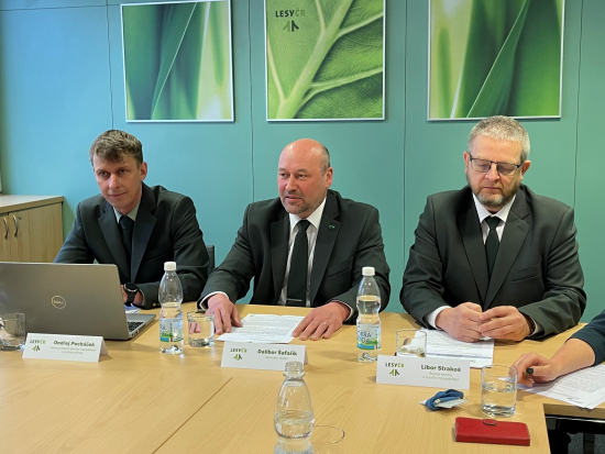 Úspěšná obnova lesů si podle Lesů ČR žádá i změnu v myslivosti