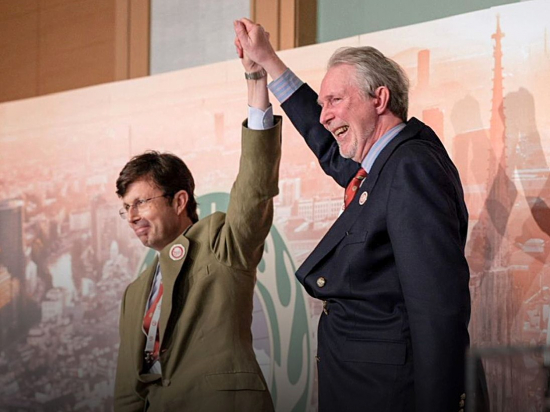 Luis de la Peña (vlevo) a Dr. Philipp Harmer (vpravo).