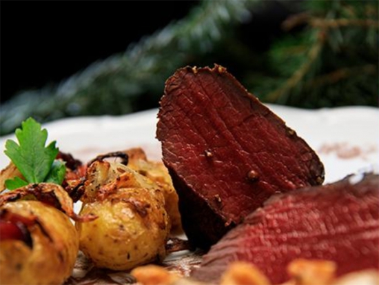 Státní lesní podniky spustily společnou kampaň propagující zvěřinu